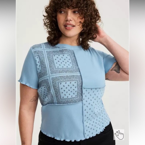 torrid Tops - Torrid Cotton Crewneck Bandana Lettuce Edge Crop Tee NWT